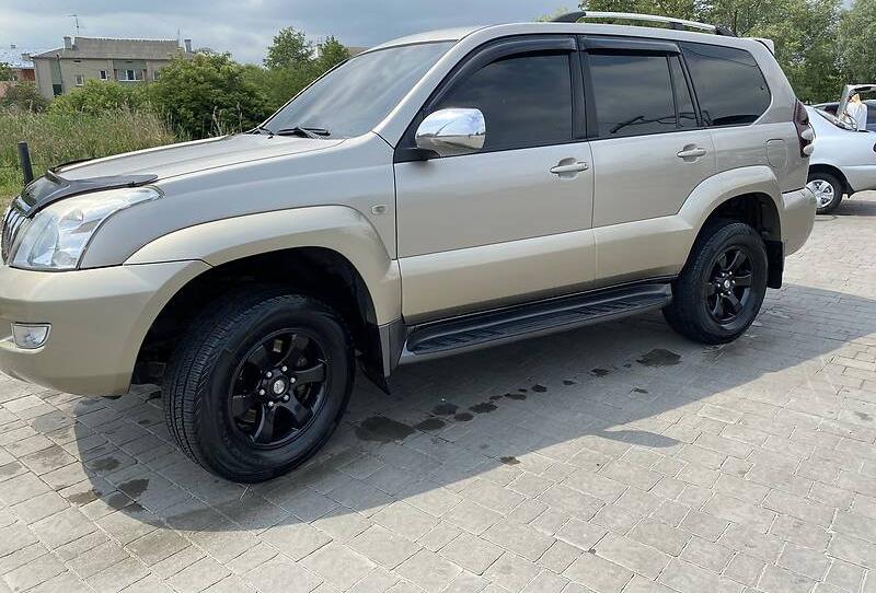 Toyota Land Cruiser Prado 120 2004
