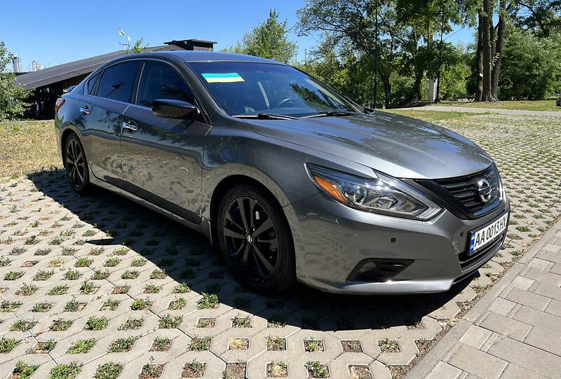 Nissan Altima SR MIDNIGHT  2018