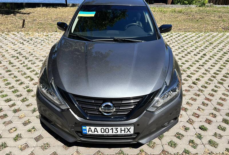Nissan Altima SR MIDNIGHT  2018