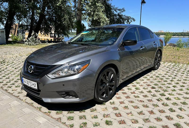Nissan Altima SR MIDNIGHT  2018