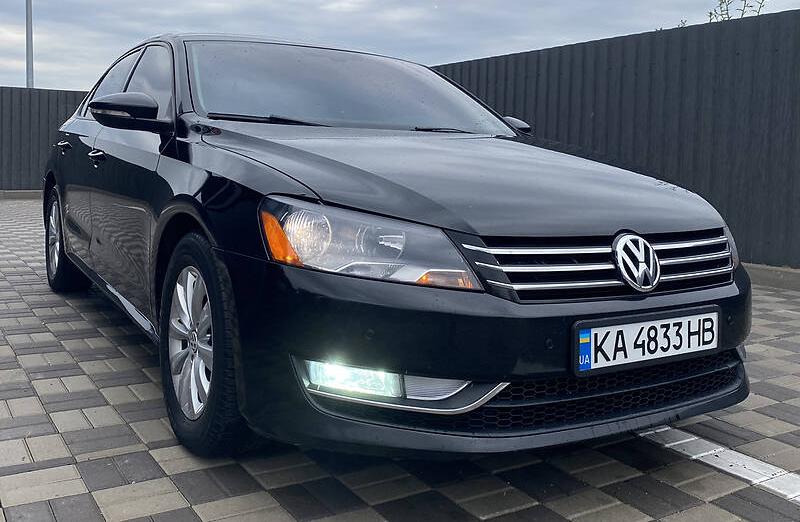 Volkswagen Passat B7 SEL 2011