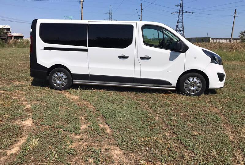 Opel Vivaro пасс. 2016
