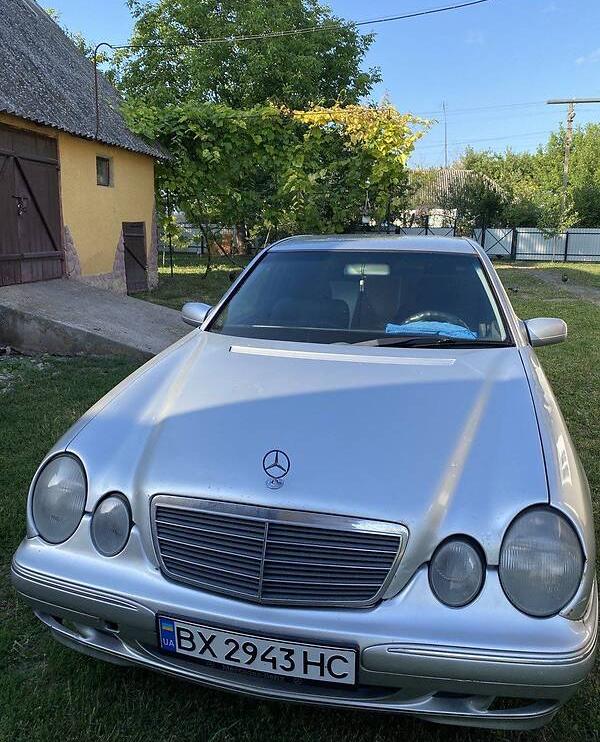 Mercedes-Benz E 200 2000