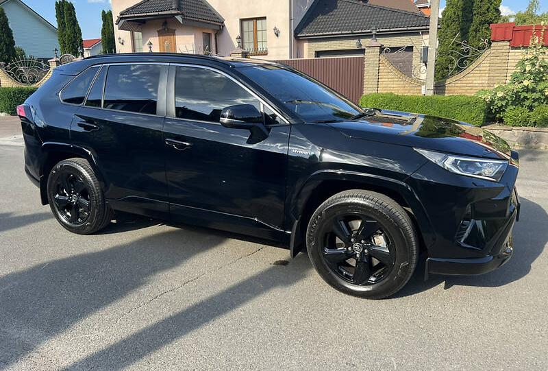 Toyota RAV4 black edition  2021