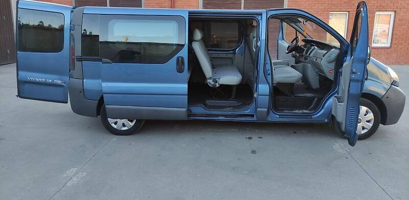 Opel Vivaro пасс. 2005