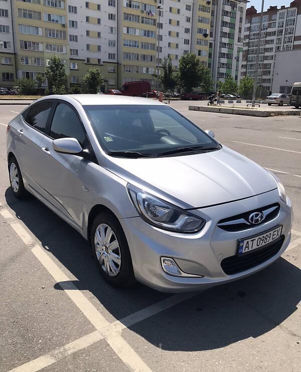 Hyundai Accent 2011