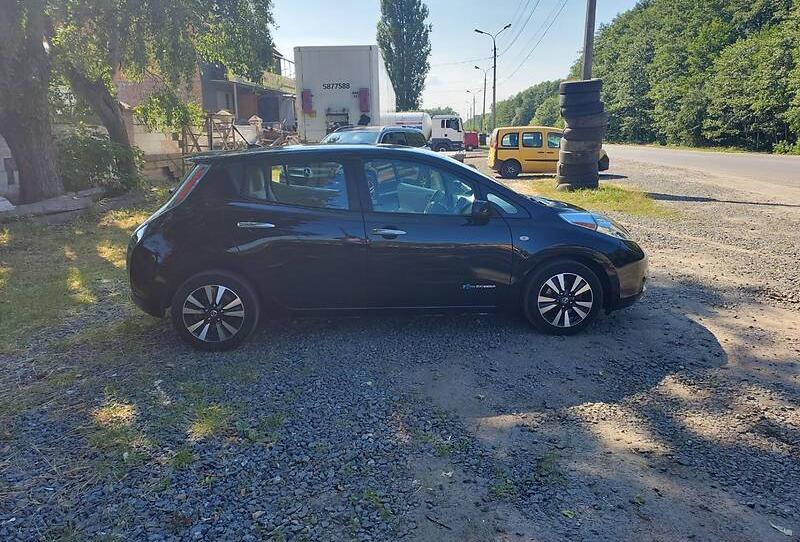 Nissan Leaf 2012