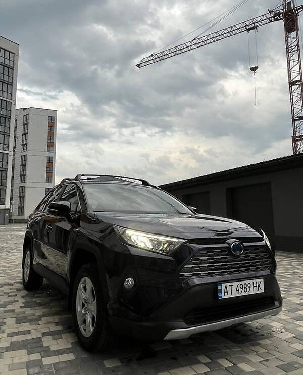 Toyota RAV4 XLE 2021