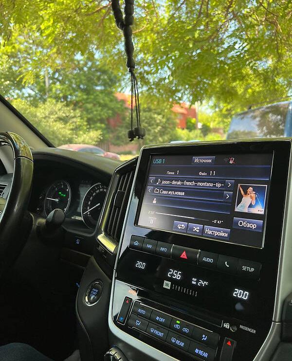Toyota Land Cruiser 200 Excalibur 2018