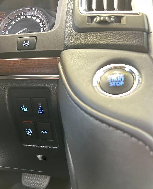 Toyota Land Cruiser 200 Excalibur 2018