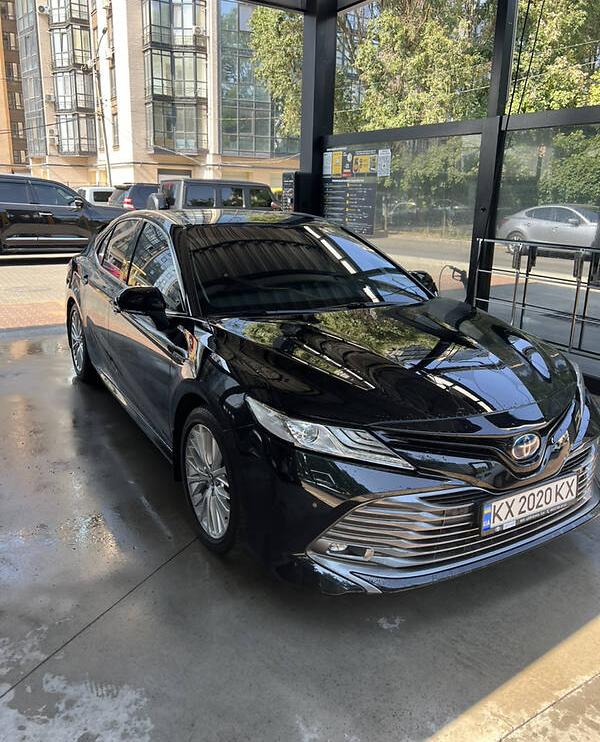 Toyota Camry 2019