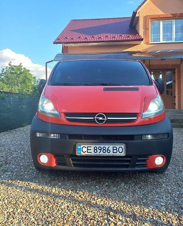 Opel Vivaro пасс. 2005