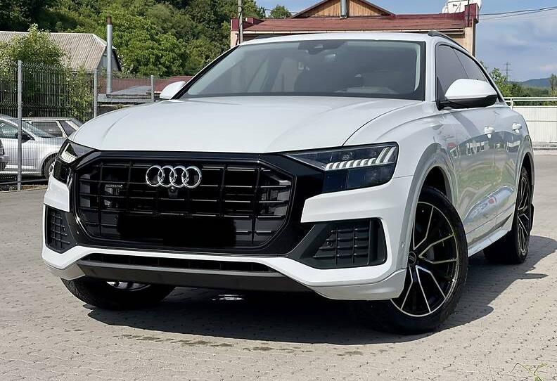 Audi Q8 2021