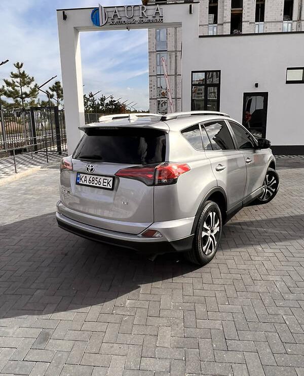 Toyota RAV4 2016
