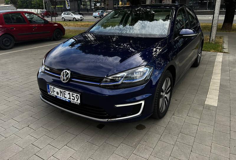 Volkswagen e-Golf CCS 2019