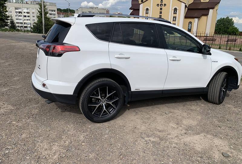 Toyota RAV4 2017