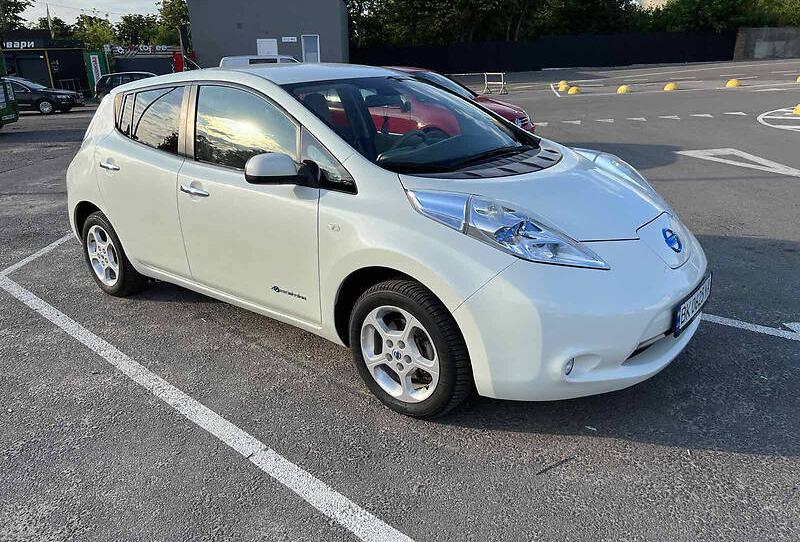 Nissan Leaf 2011