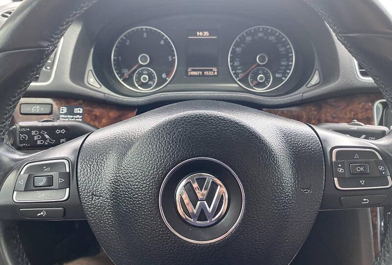 Volkswagen Passat B7 2012