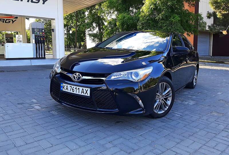 Toyota Camry SE 2015