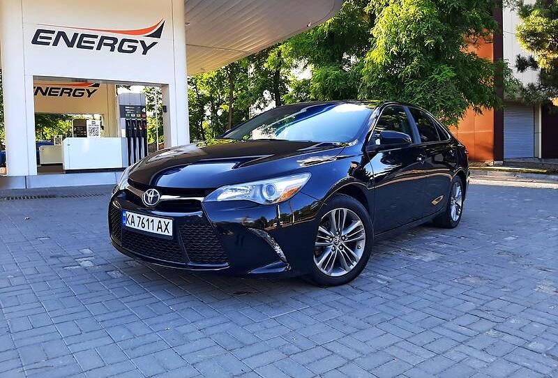 Toyota Camry SE 2015