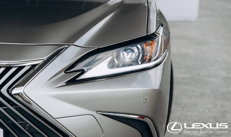 Lexus ES 250 Miyata 2020