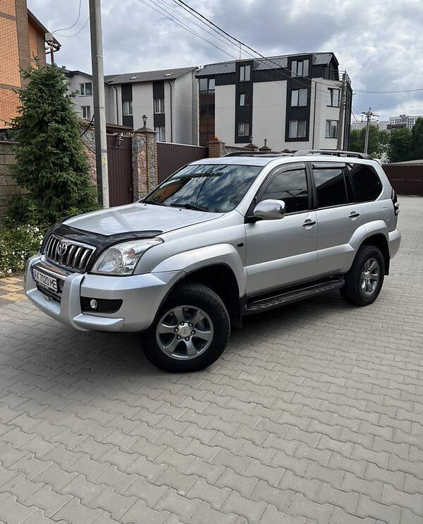Toyota Land Cruiser Prado 120 2006