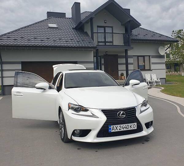 Lexus IS 2013
