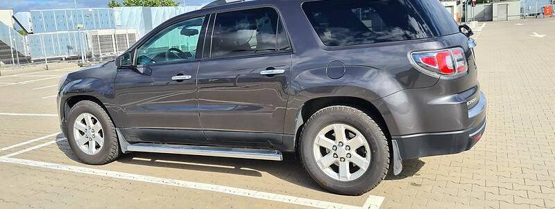 GMC Acadia SLE 2013