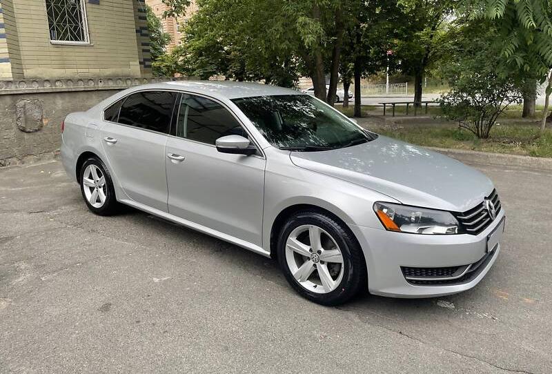 Volkswagen Passat B7 SE 2013