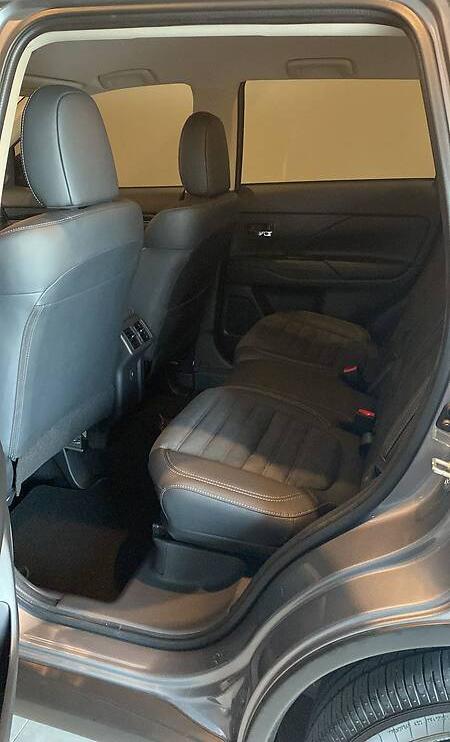 Mitsubishi Outlander 2021