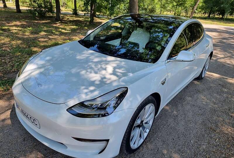 Tesla Model 3 2020