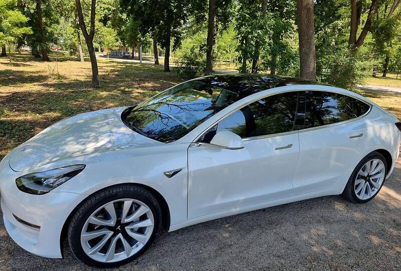 Tesla Model 3 2020