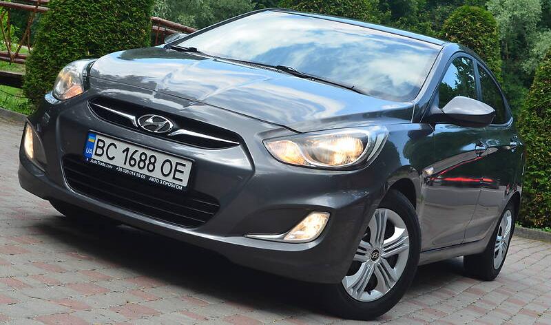 Hyundai Accent 2012