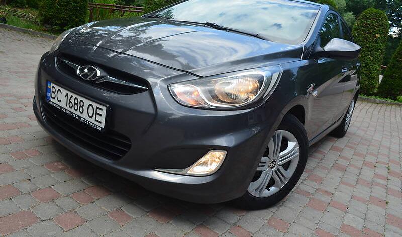 Hyundai Accent 2012