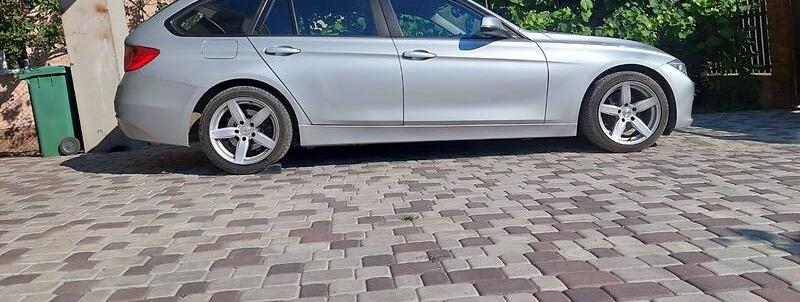 BMW 318 2012