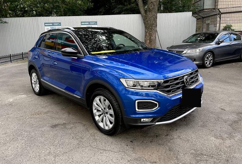 Volkswagen T-Roc   2021