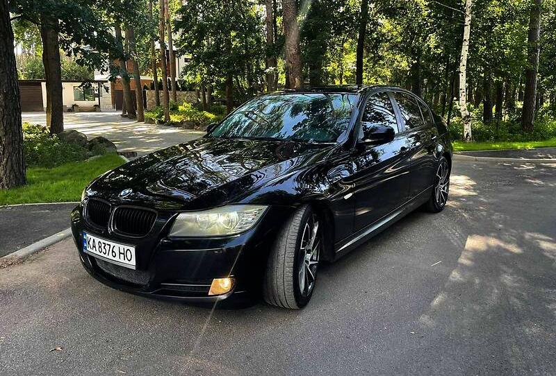 BMW 328 2011