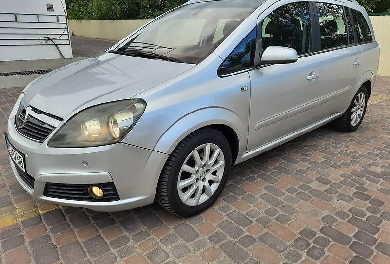 Opel Zafira COSMO 2006