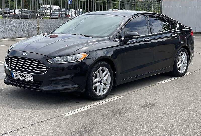 Ford Fusion SE 2013