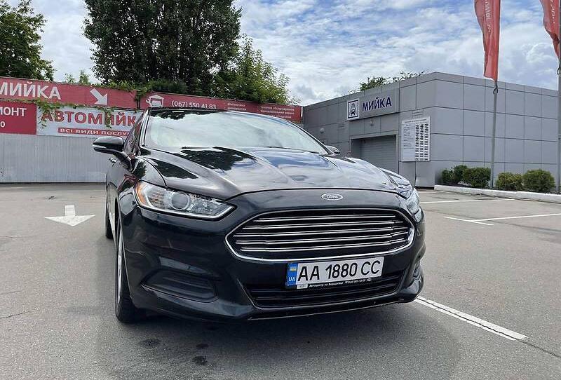Ford Fusion SE 2013