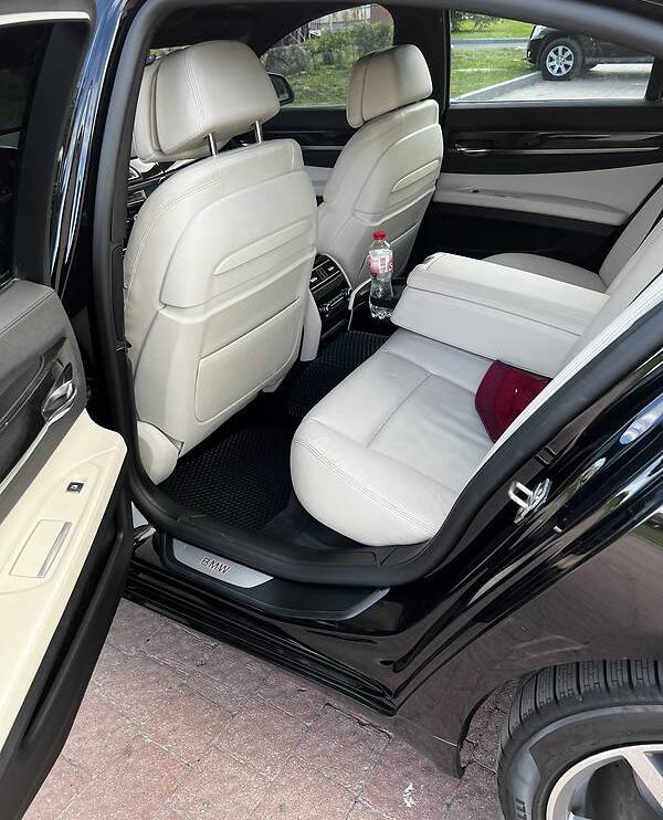 BMW 740 2015