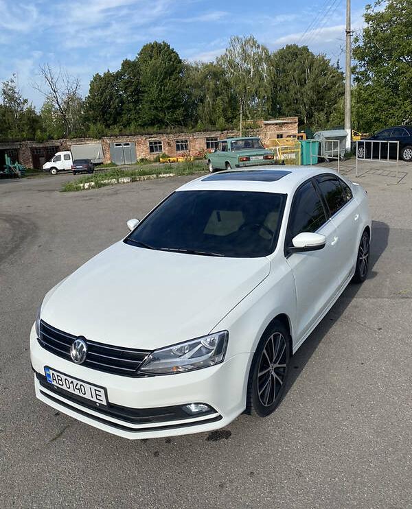 Volkswagen Jetta SEL 2015