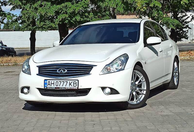 Infiniti G25 2011