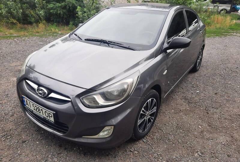 Hyundai Accent 2011