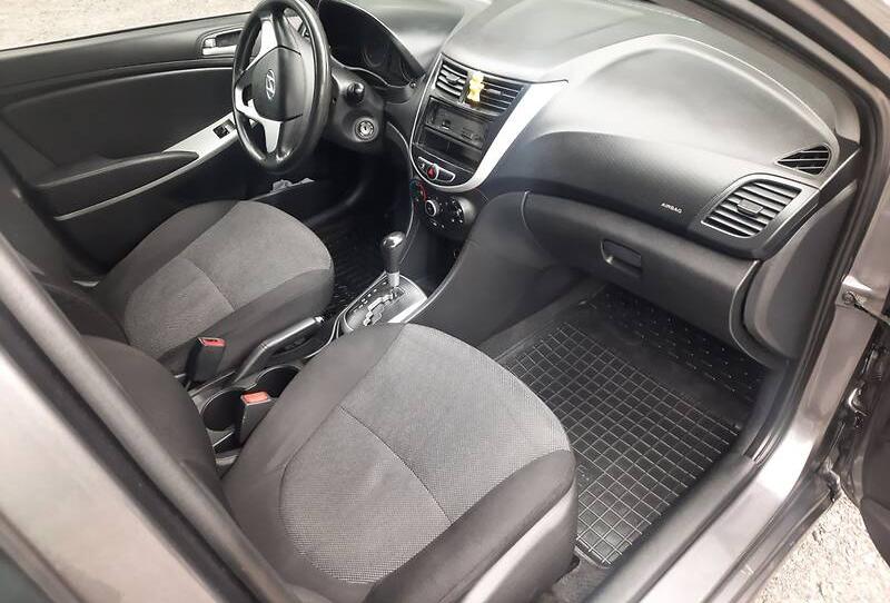 Hyundai Accent 2011