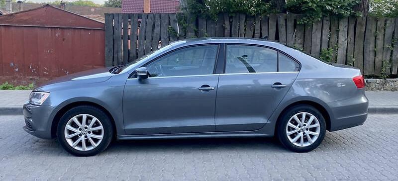 Volkswagen Jetta 1.8 SE  2014