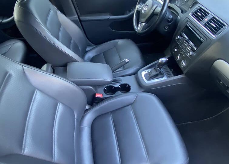 Volkswagen Jetta 1.8 SE  2014