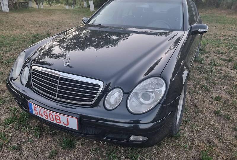 Mercedes-Benz E 220 2005