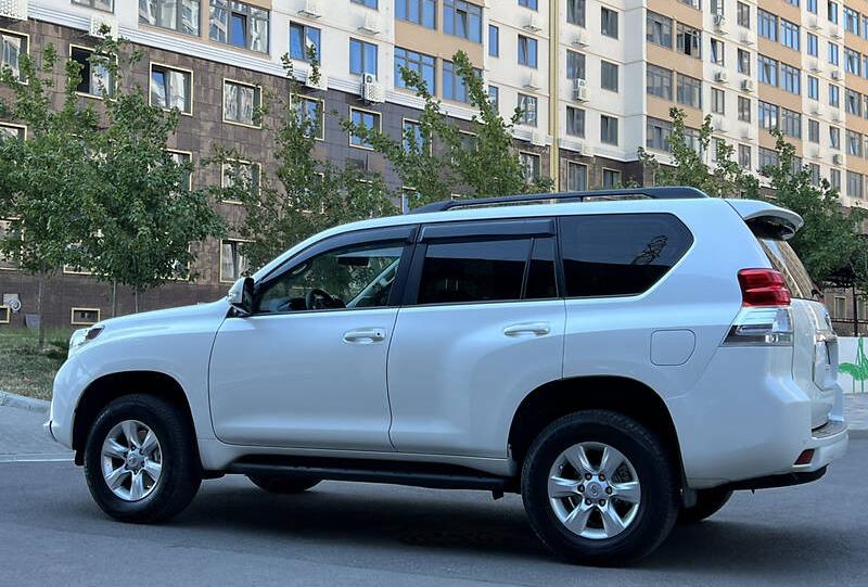 Toyota Land Cruiser Prado 150 2012