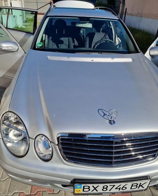 Mercedes-Benz E 220 Clsssic 2004